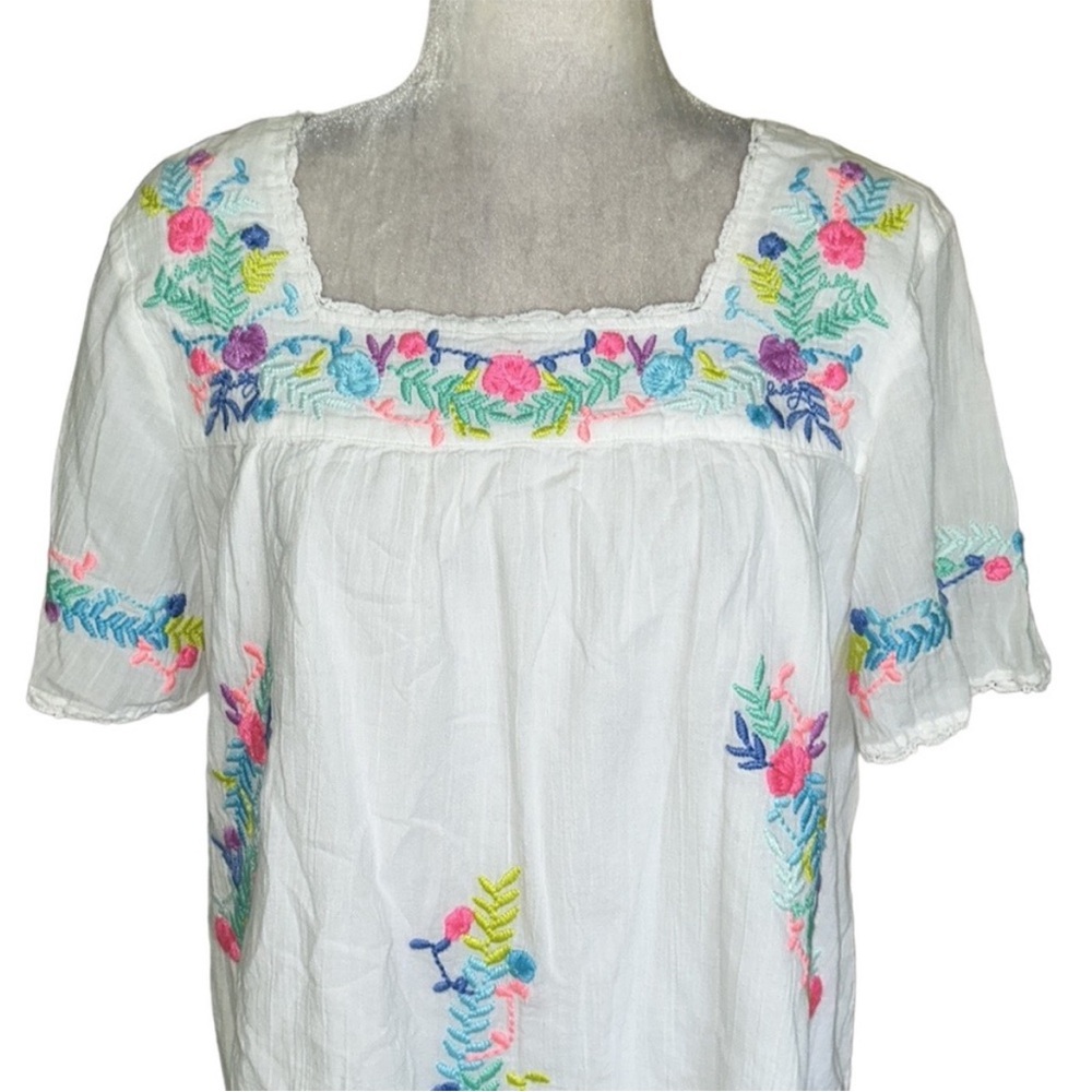Lilly Pulitzer Tamryn White Embroidered Scalloped Crochet Lace Trimmed Top - Picture 5 of 9